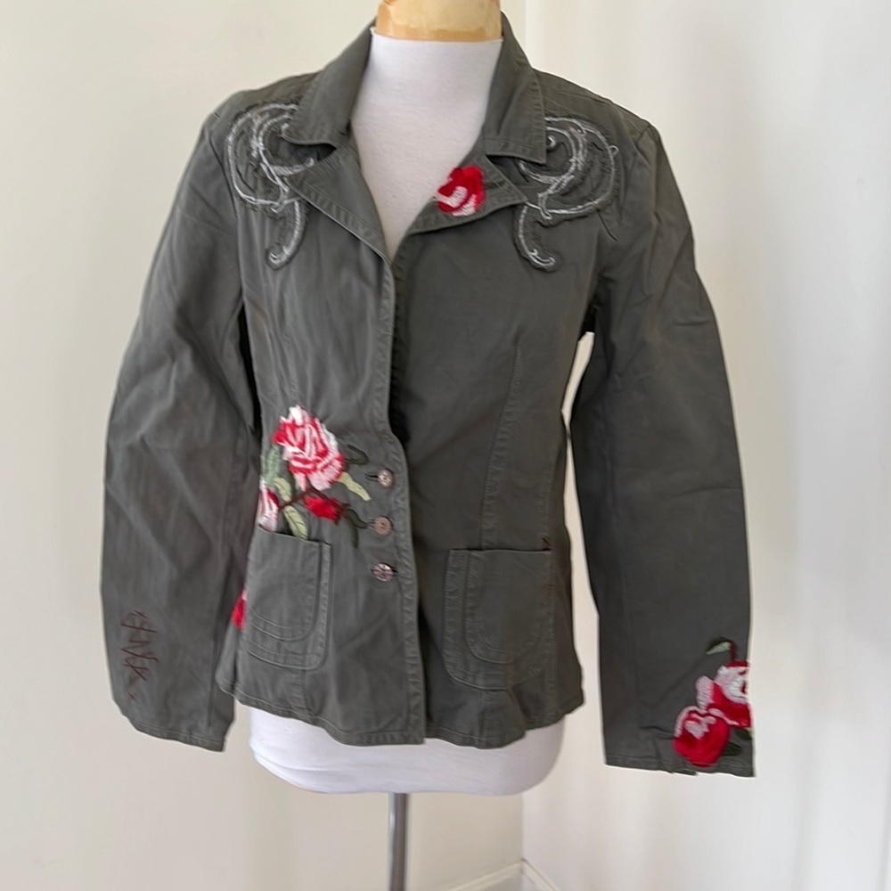 Johnny Was medium embroidered jacket .